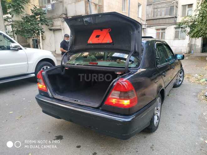 Mercedes C 220 1995, 441,132 km - 2.2 l - Bakı