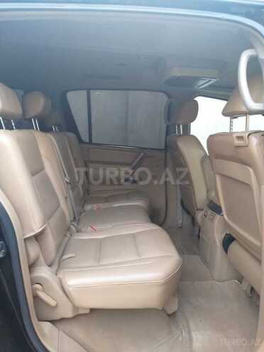 Nissan Armada 2005, 176,000 km - 5.6 l - Bakı