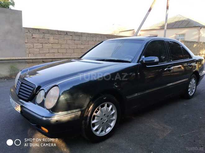 Mercedes E 280 2000, 310,000 km - 2.8 l - Bakı