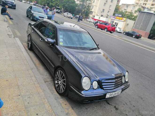 Mercedes E 220 2000, 220,000 km - 2.2 l - Bakı