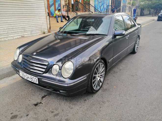 Mercedes E 220 2000, 220,000 km - 2.2 l - Bakı