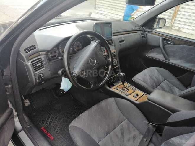 Mercedes E 220 2000, 220,000 km - 2.2 l - Bakı