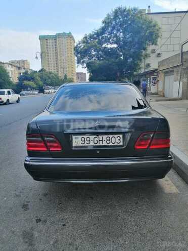 Mercedes E 220 2000, 220,000 km - 2.2 l - Bakı