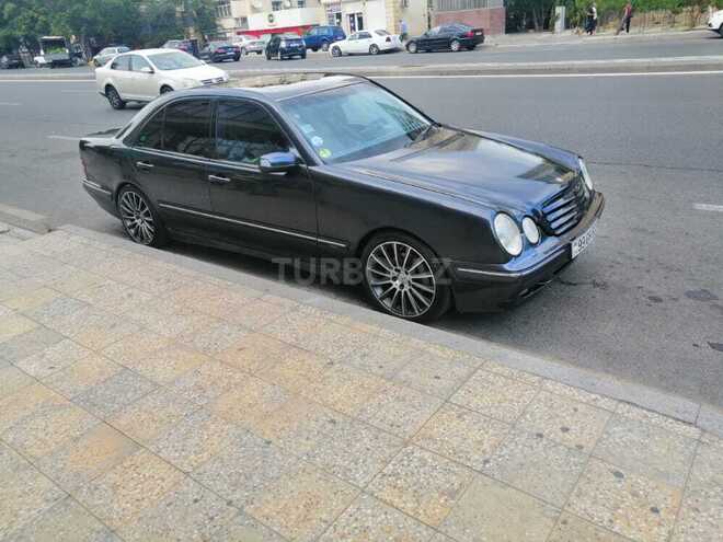 Mercedes E 220 2000, 220,000 km - 2.2 l - Bakı