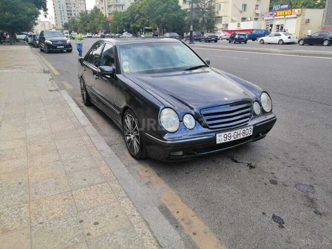 Mercedes E 220 2000, 220,000 km - 2.2 l - Bakı
