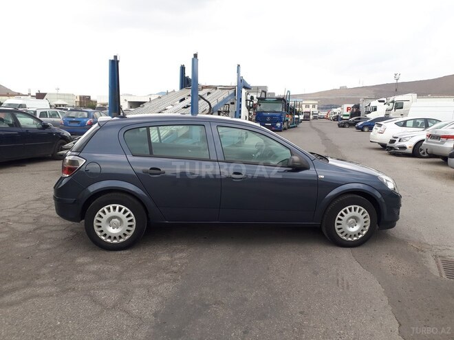 Opel Astra 2009, 137,000 km - 1.4 l - Bakı