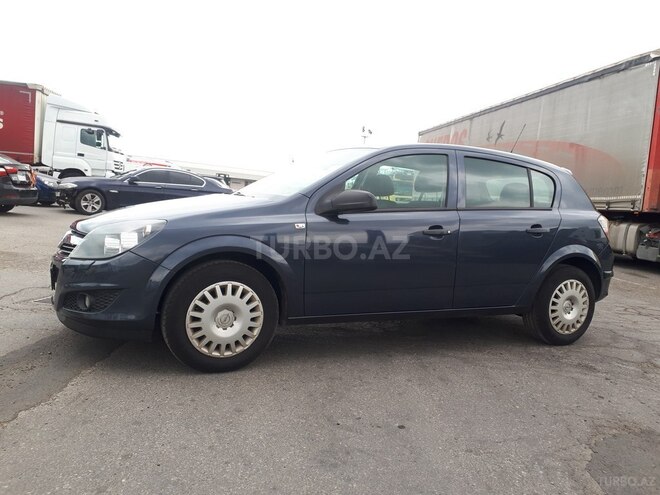 Opel Astra 2009, 137,000 km - 1.4 l - Bakı