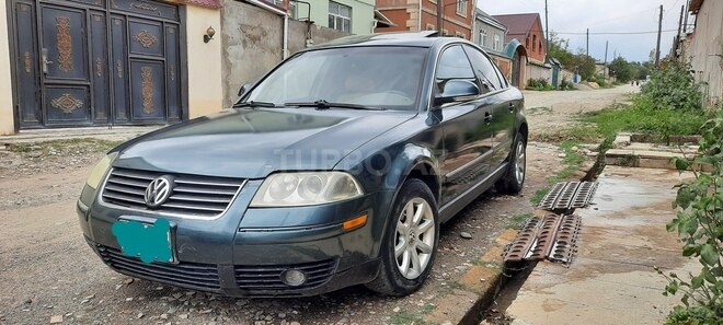 Volkswagen Passat 2004, 215,000 km - 1.8 l - Qusar