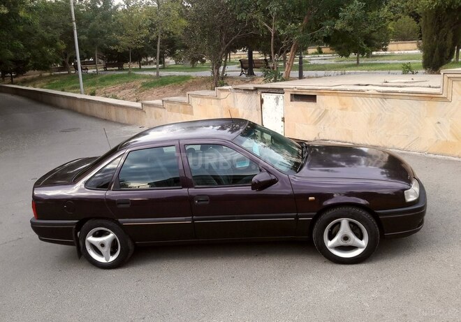 Opel Vectra 1995, 352,222 km - 2.0 л - Bakı