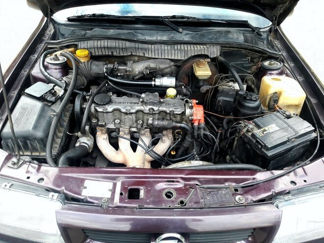 Opel Vectra 1995, 352,222 km - 2.0 л - Bakı