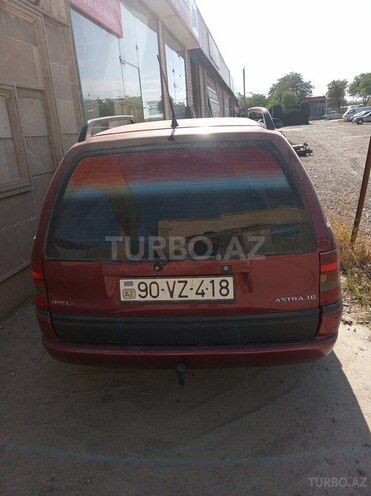 Opel Astra 1997, 132,000 km - 1.6 л - Quba