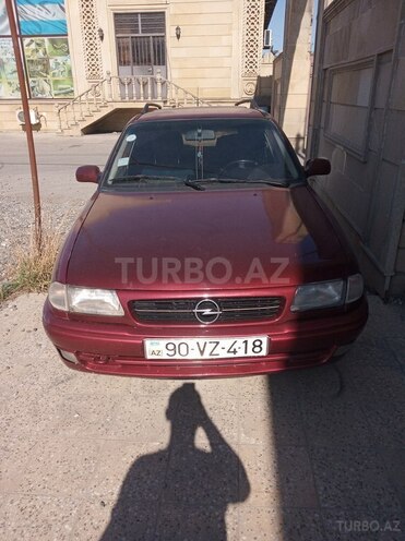 Opel Astra 1997, 132,000 km - 1.6 л - Quba