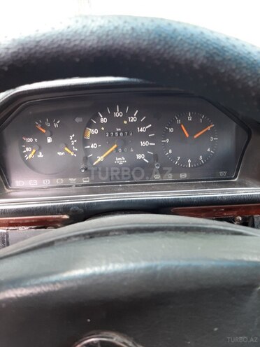 Mercedes E 200 1992, 56,324 km - 2.0 l - Salyan