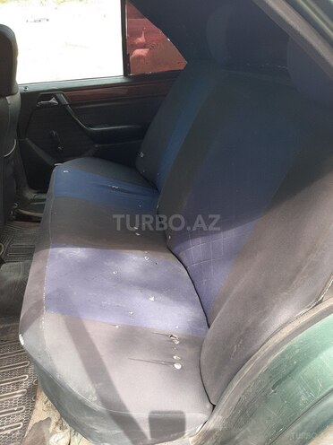 Mercedes E 200 1992, 56,324 km - 2.0 l - Salyan