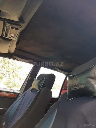 Mercedes E 200 1992, 56,324 km - 2.0 l - Salyan