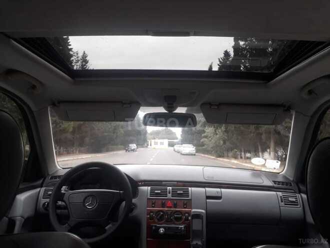 Mercedes E 220 1999, 265,324 km - 2.2 l - Sumqayıt
