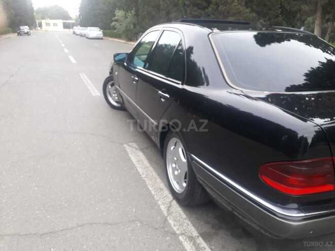 Mercedes E 220 1999, 265,324 km - 2.2 l - Sumqayıt