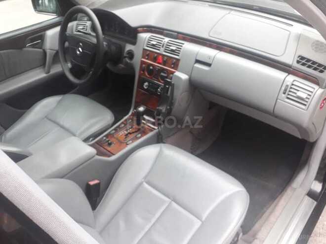 Mercedes E 220 1999, 265,324 km - 2.2 l - Sumqayıt