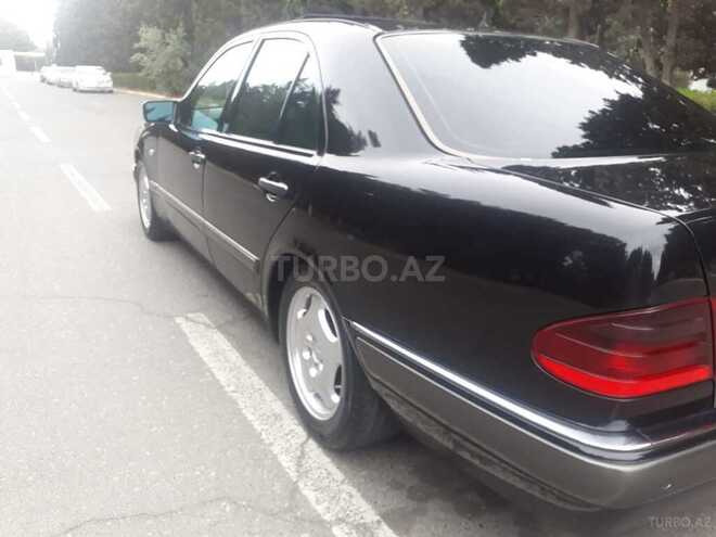 Mercedes E 220 1999, 265,324 km - 2.2 l - Sumqayıt
