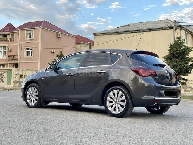 Opel Astra 2013, 162,000 km - 1.4 l - Sumqayıt