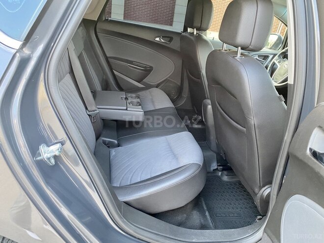 Opel Astra 2013, 162,000 km - 1.4 l - Sumqayıt
