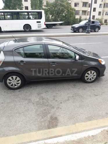 Toyota Prius C 2012, 160,000 km - 1.5 л - Bakı
