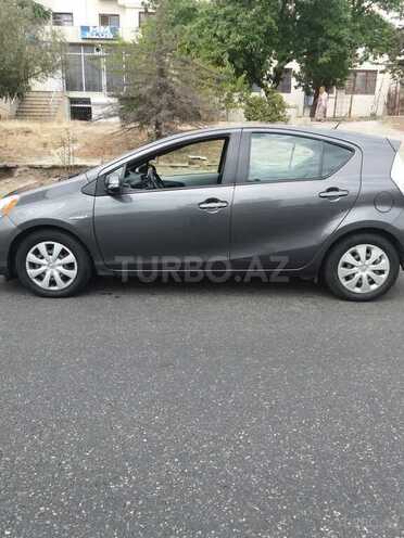 Toyota Prius C 2012, 160,000 km - 1.5 л - Bakı