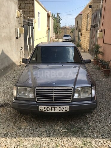 Mercedes E 220 1995, 336,077 km - 2.2 l - Bakı