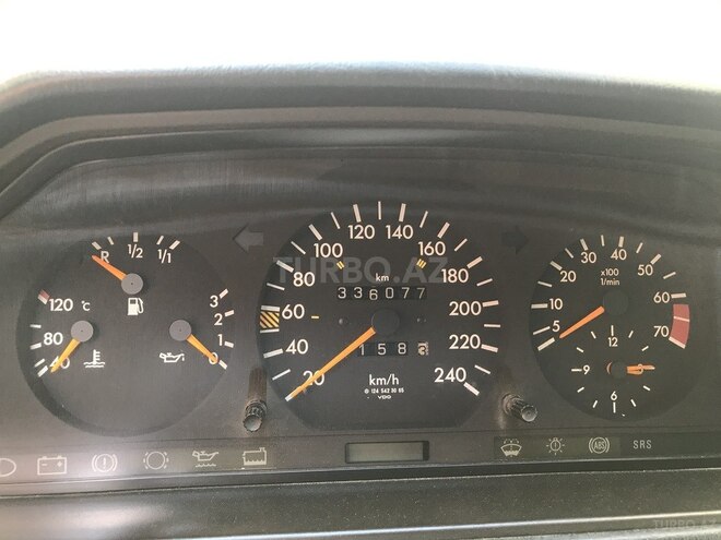Mercedes E 220 1995, 336,077 km - 2.2 l - Bakı