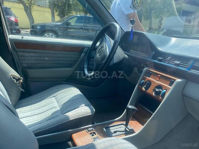 Mercedes E 300 1993, 289,500 km - 3.0 l - Bakı