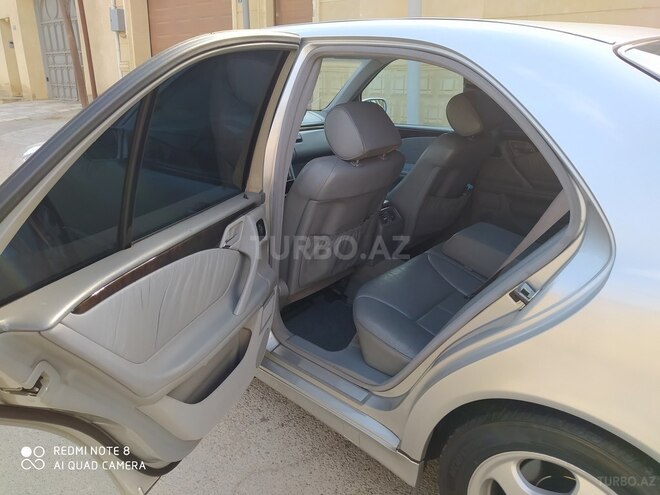 Mercedes E 240 2000, 250,000 km - 2.4 l - Bakı