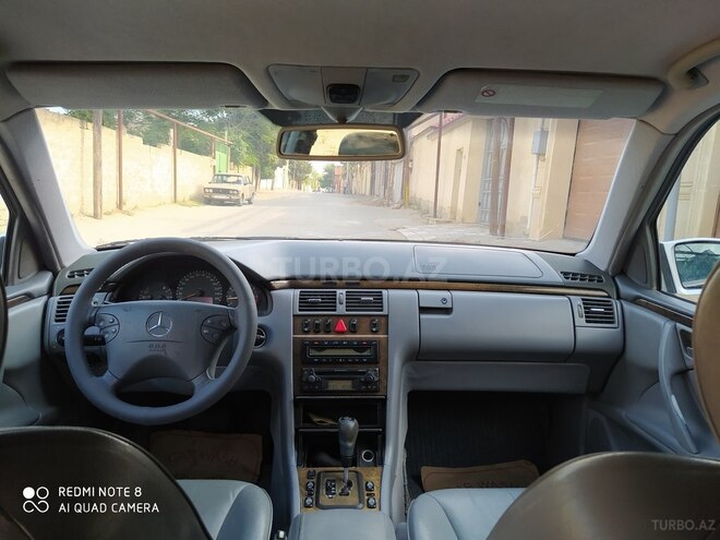 Mercedes E 240 2000, 250,000 km - 2.4 l - Bakı