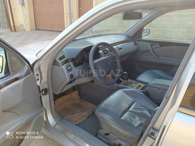 Mercedes E 240 2000, 250,000 km - 2.4 l - Bakı