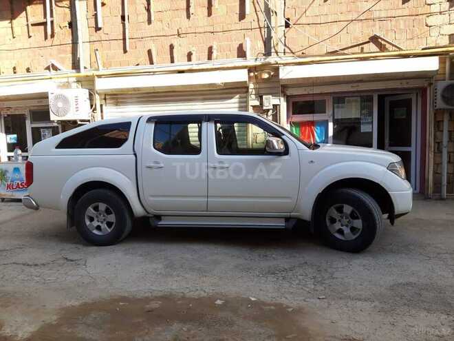 Nissan Navara 2012, 205,000 km - 2.5 л - Bakı