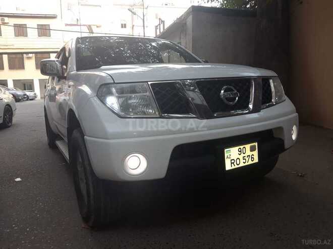 Nissan Navara 2012, 205,000 km - 2.5 л - Bakı