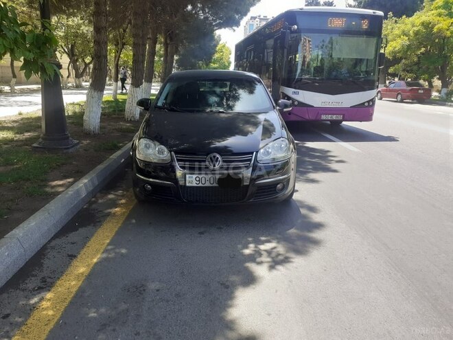 Volkswagen Jetta 2010, 211,222 km - 1.6 л - Bakı