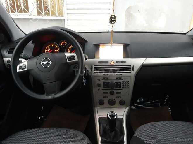 Opel Astra 2008, 318,000 km - 1.3 l - Qazax