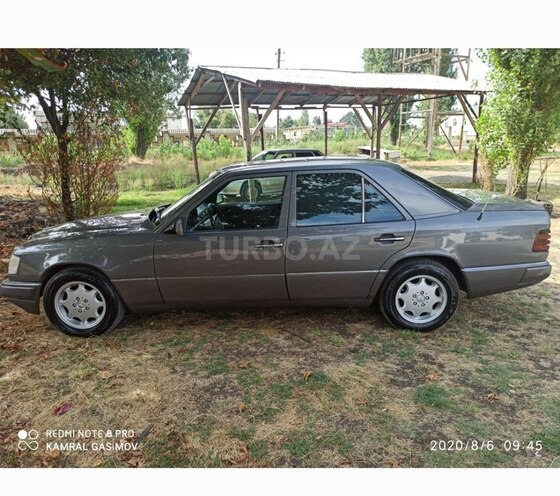 Mercedes E 250 1992, 200,000 km - 2.5 l - Masallı