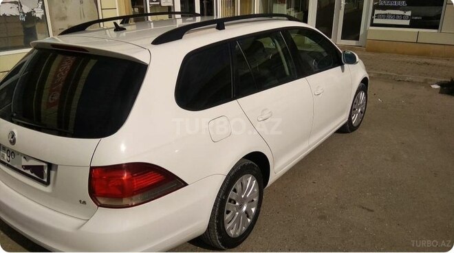 Volkswagen Golf 2010, 214,000 km - 1.6 l - Xaçmaz