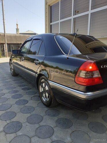 Mercedes C 220 1993, 443,559 km - 2.2 l - Masallı