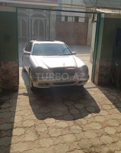 Mercedes E 240 2000, 320,000 km - 2.4 l - Bakı