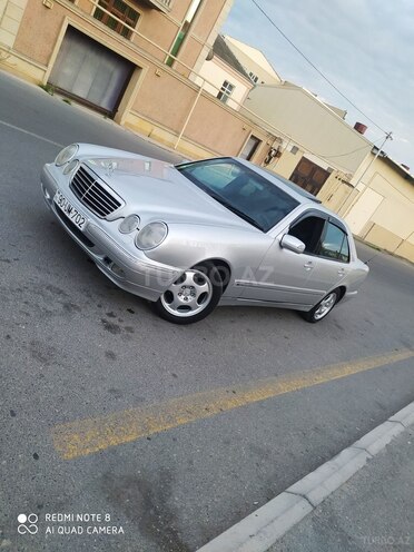 Mercedes E 240 2000, 320,000 km - 2.4 l - Bakı