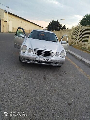 Mercedes E 240 2000, 320,000 km - 2.4 l - Bakı