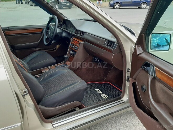Mercedes E 200 1993, 310,500 km - 2.0 l - Sumqayıt