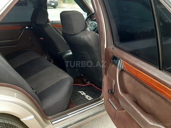 Mercedes E 200 1993, 310,500 km - 2.0 l - Sumqayıt