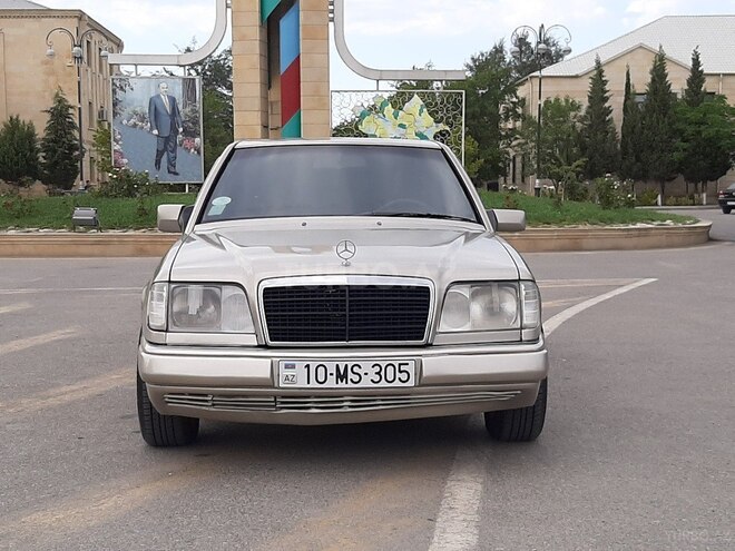 Mercedes E 200 1993, 310,500 km - 2.0 l - Sumqayıt