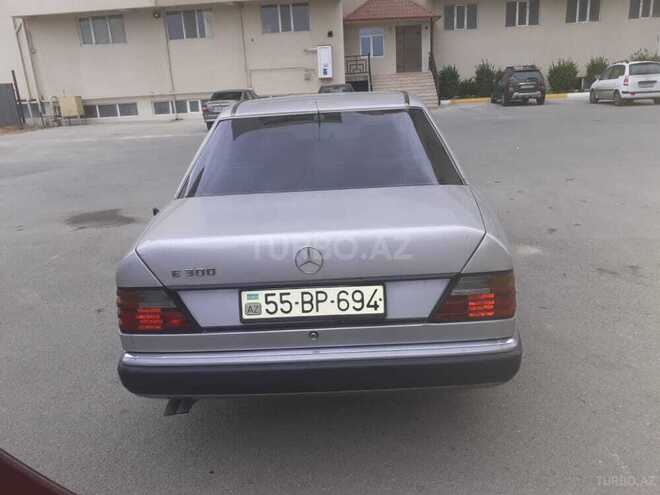 Mercedes E 300 1992, 235,652 km - 3.0 l - Bakı