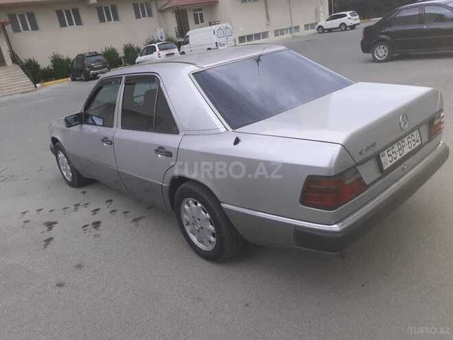 Mercedes E 300 1992, 235,652 km - 3.0 l - Bakı