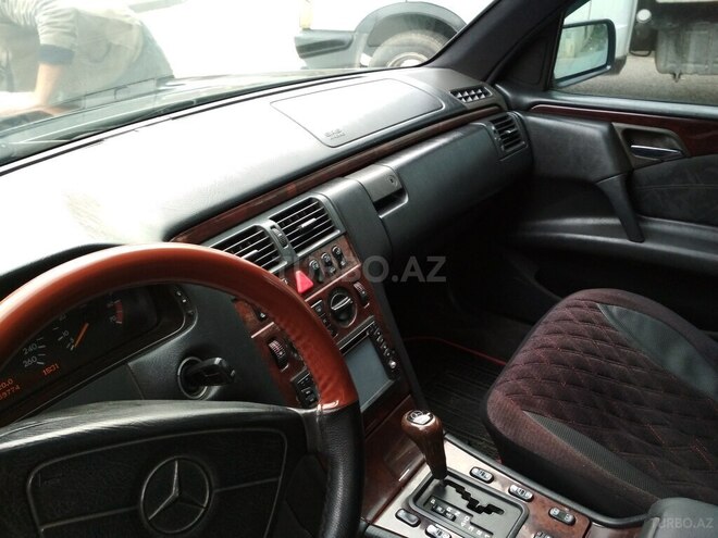 Mercedes E 280 1997, 401,000 km - 2.8 l - Bakı