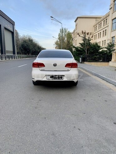 Volkswagen Passat 2013, 155,000 km - 1.8 л - Bakı
